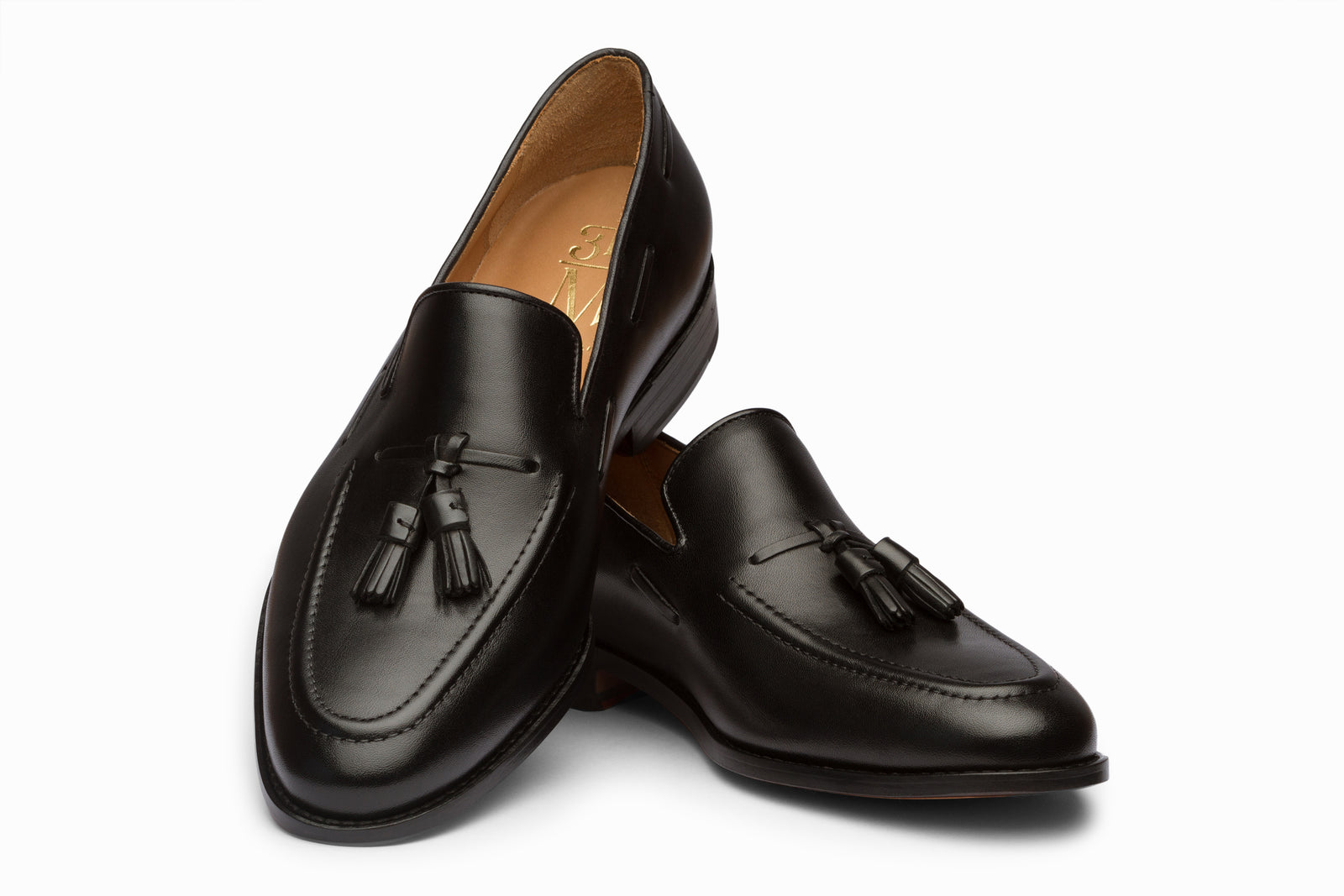 Close view of the black leather tassel