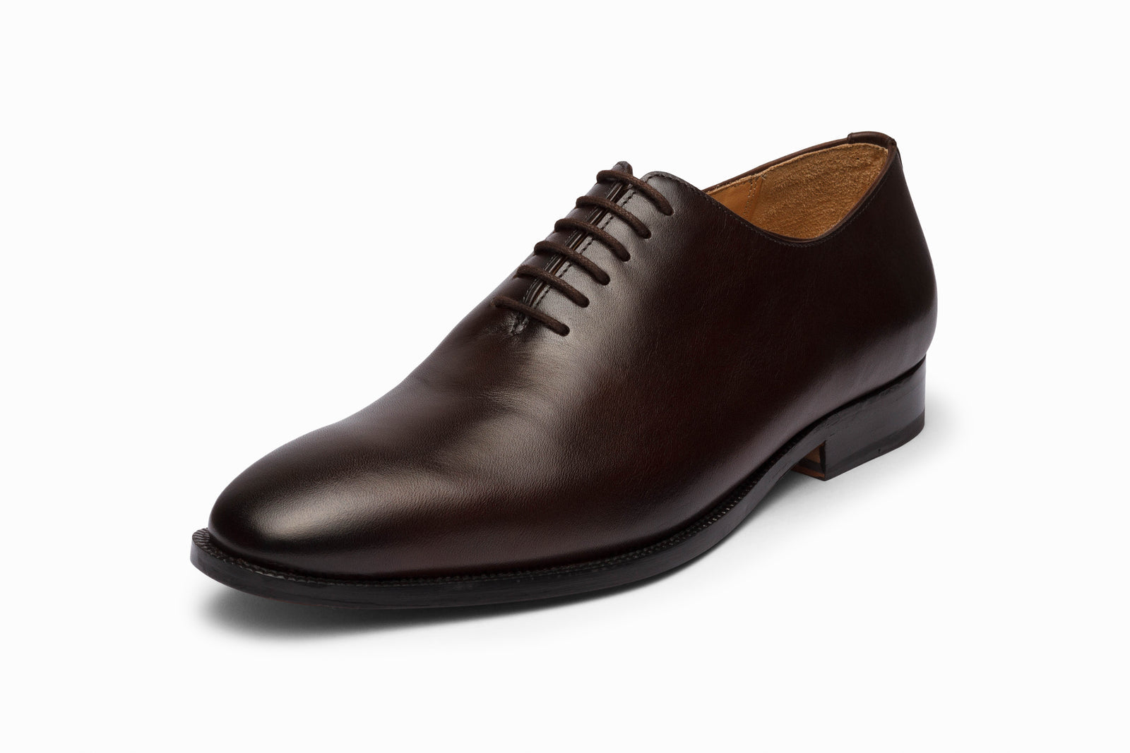 The brown leather oxford in detail