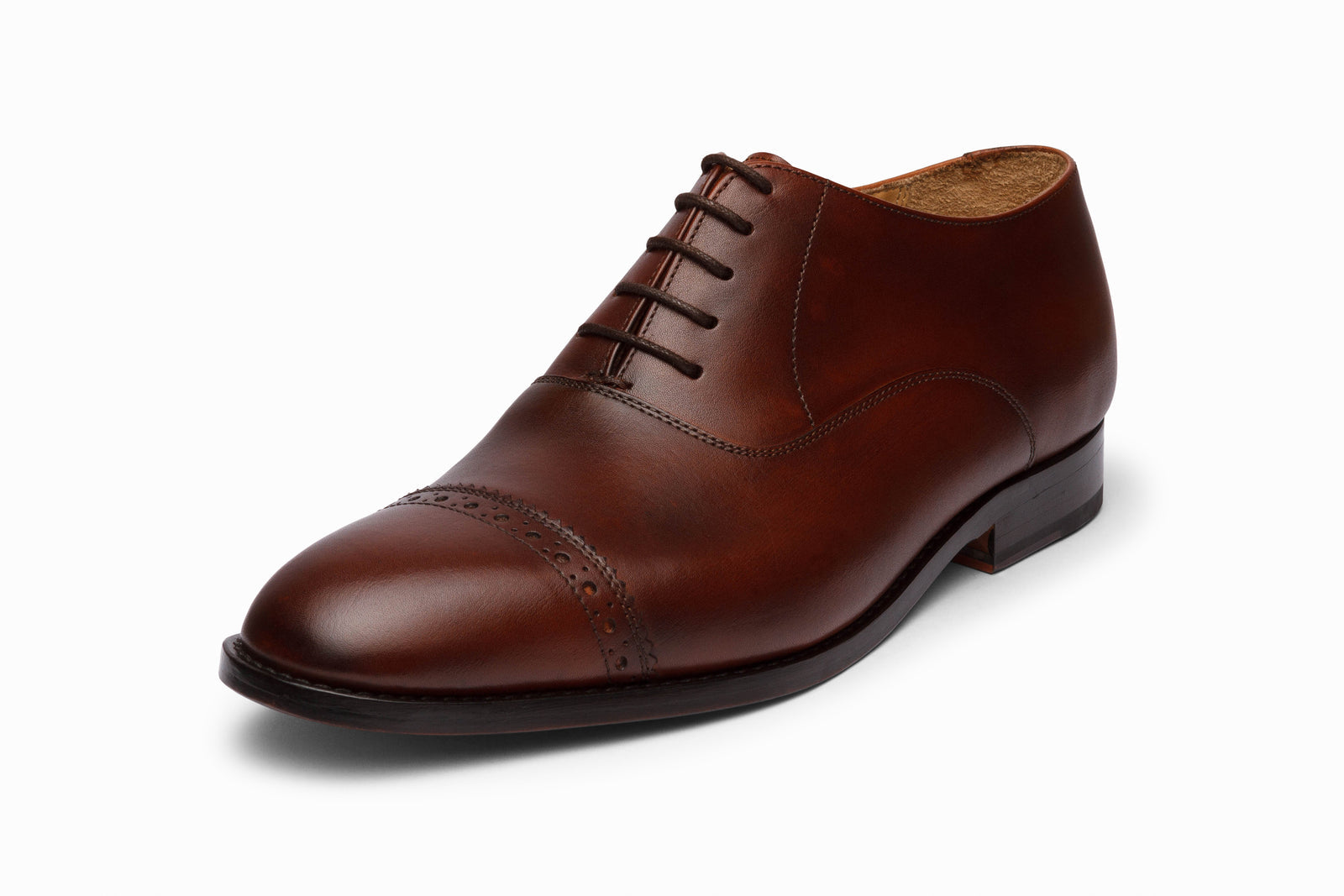Close view of the brown leather oxford