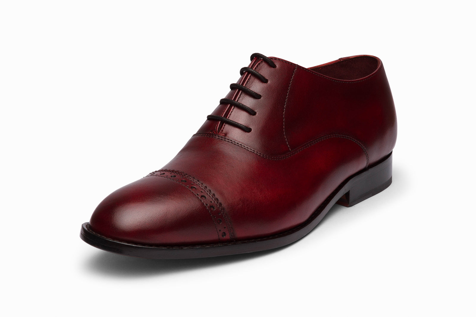 Close view of the oxblood leather oxford