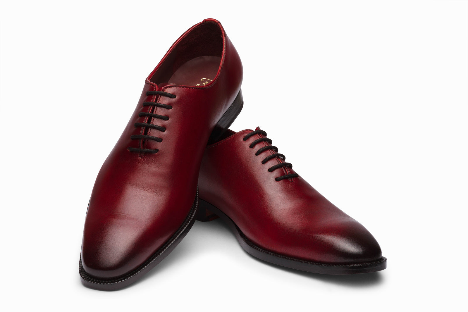 Close view of the oxblood leather oxford