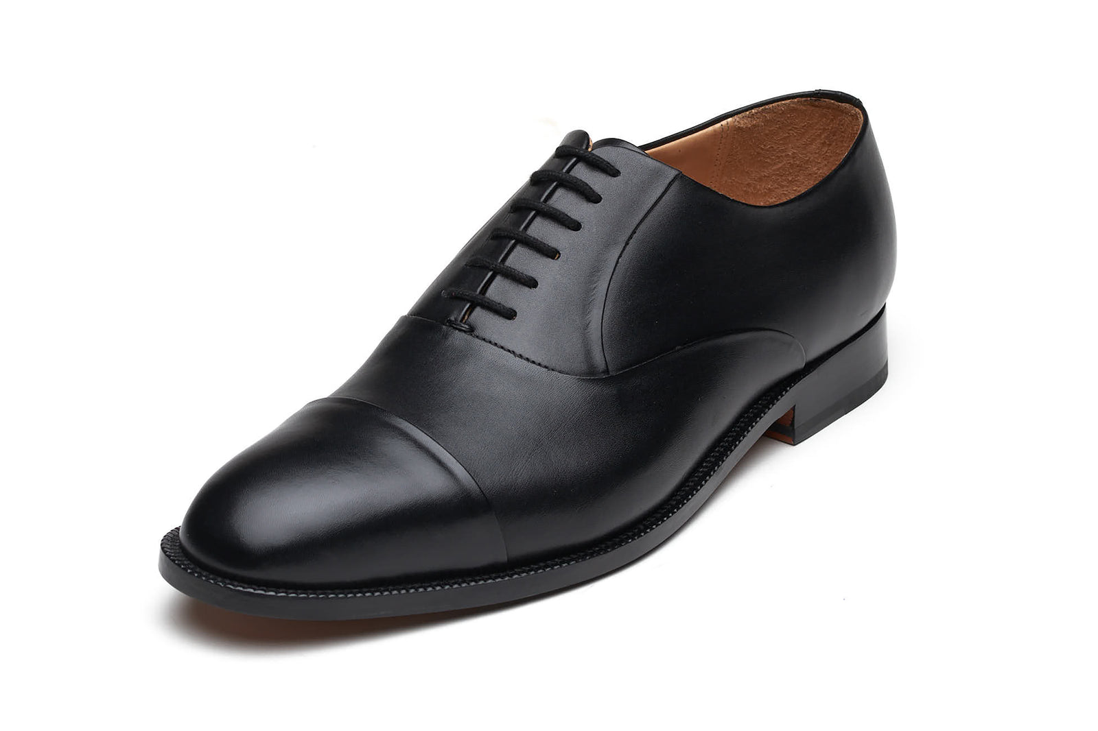 The black leather oxford in detail