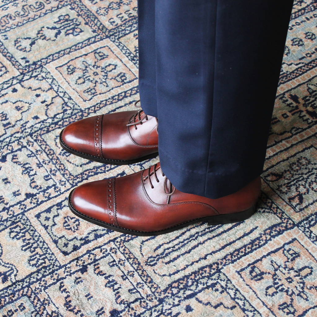 Close view of the brown leather oxford