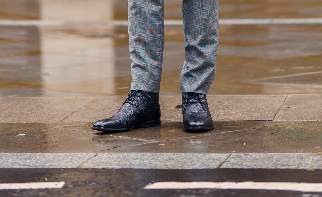 Close view of the black grain boot