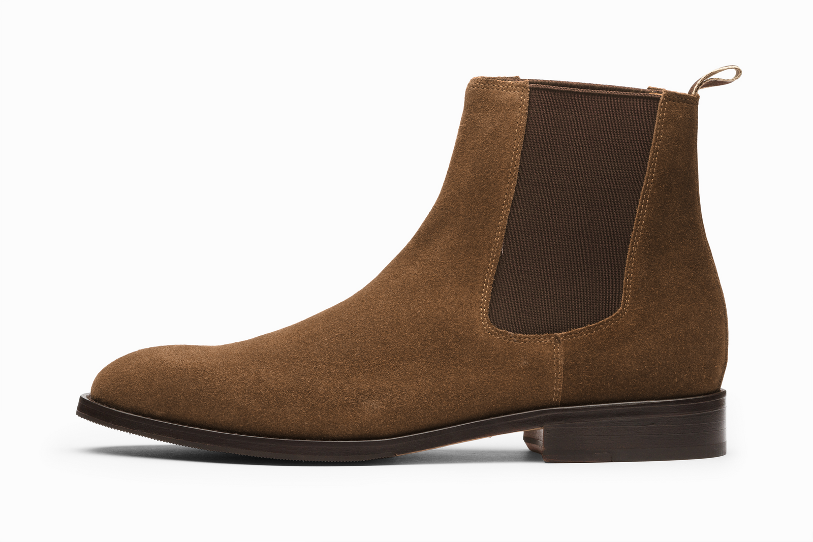 Close view of the tobacco suede boot
