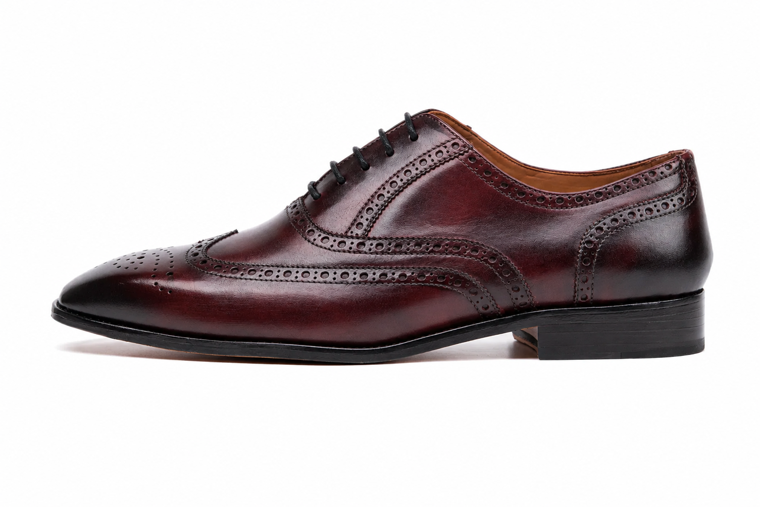 The oxblood leather oxford in detail