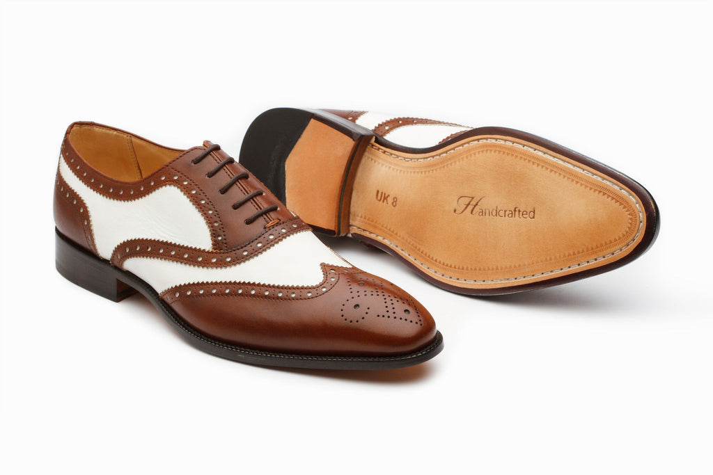 The brown leather oxford in detail