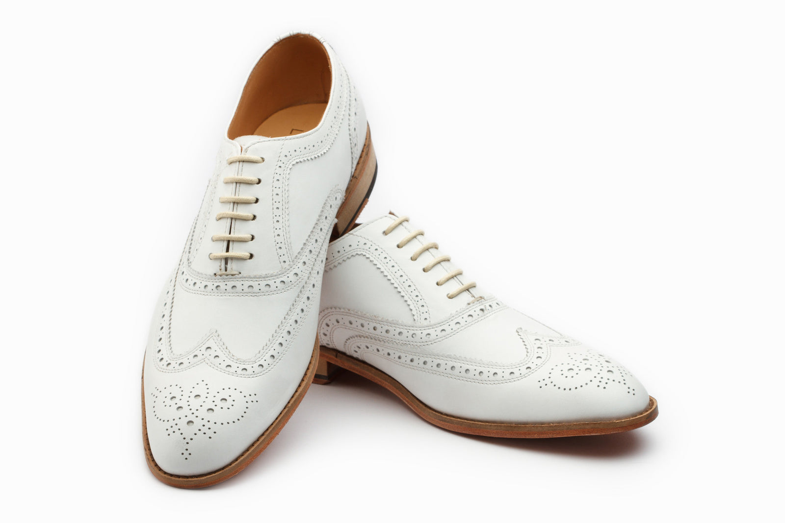 Close view of the white leather oxford